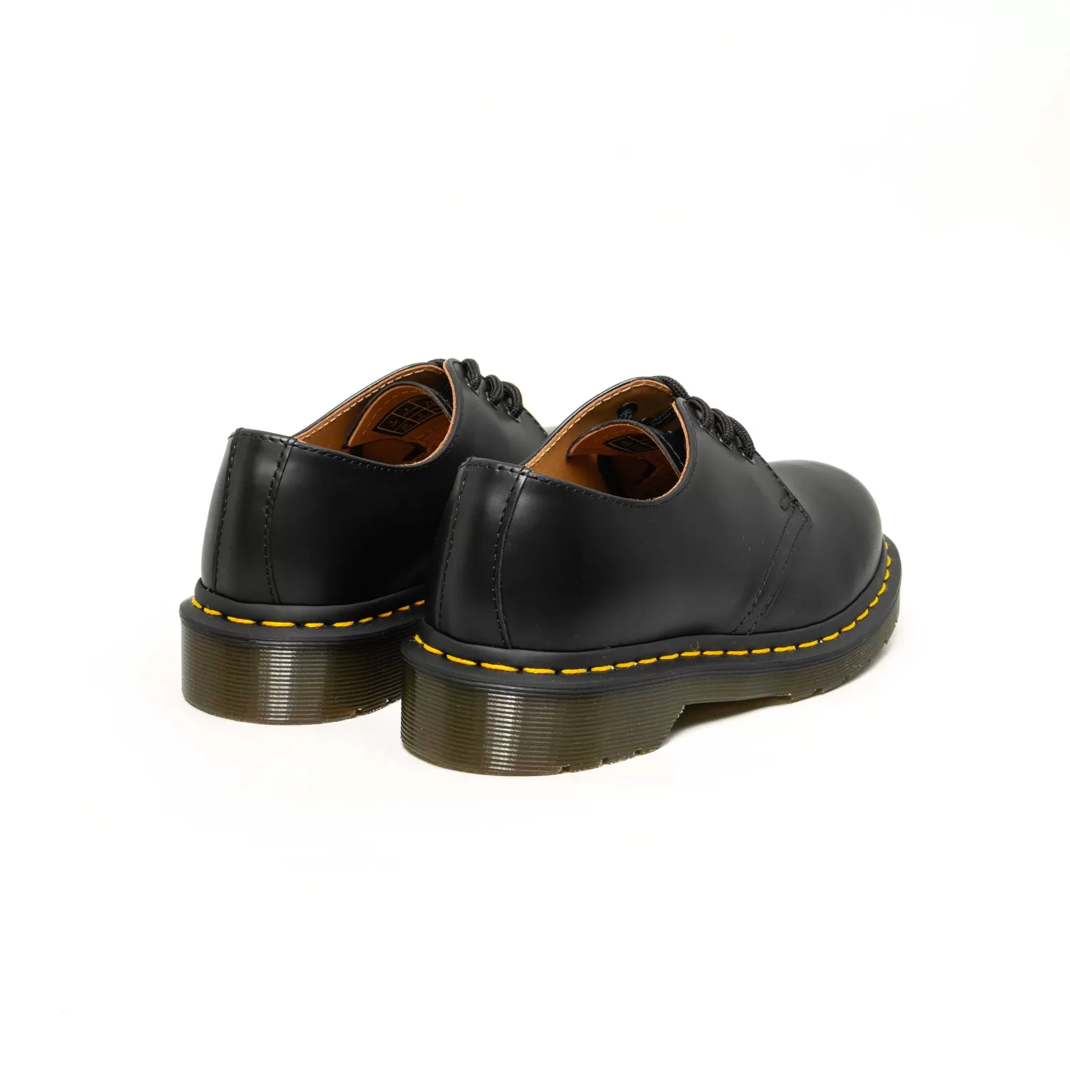 Shop White Mood Dr.Martens-Scarpa Oxford In Pelle - Nero