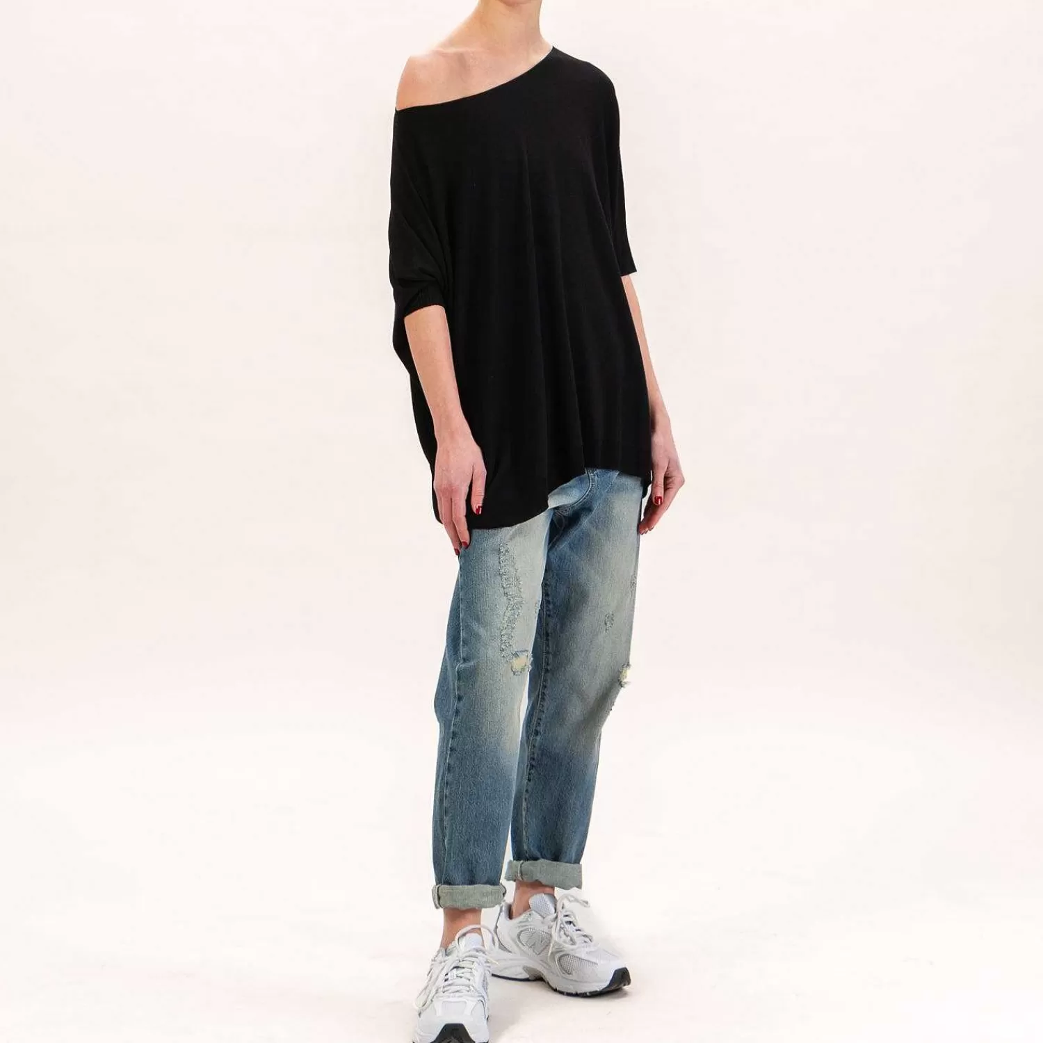 New White Mood Kontatto-Maglia Oversize - Nero