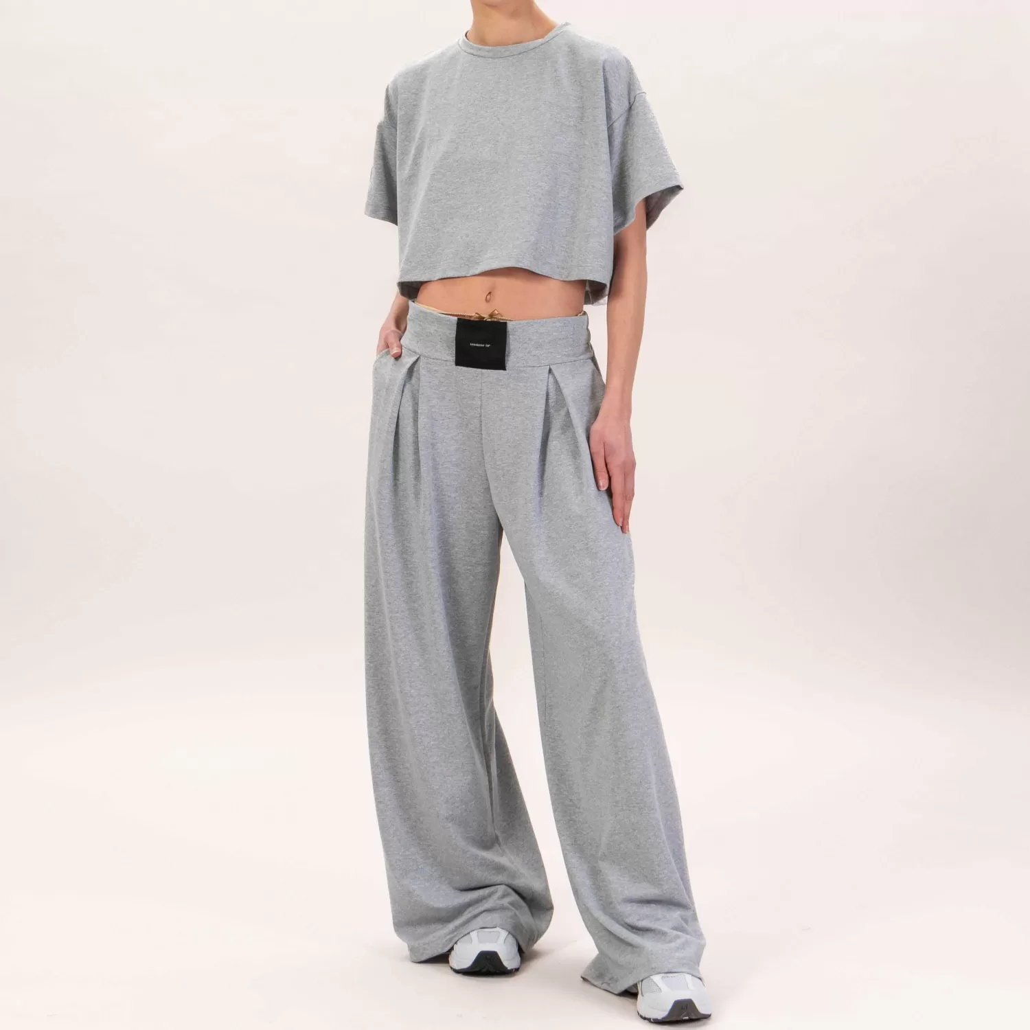 Shop White Mood Tensione In-Felpa Leggera Crop - Grigio