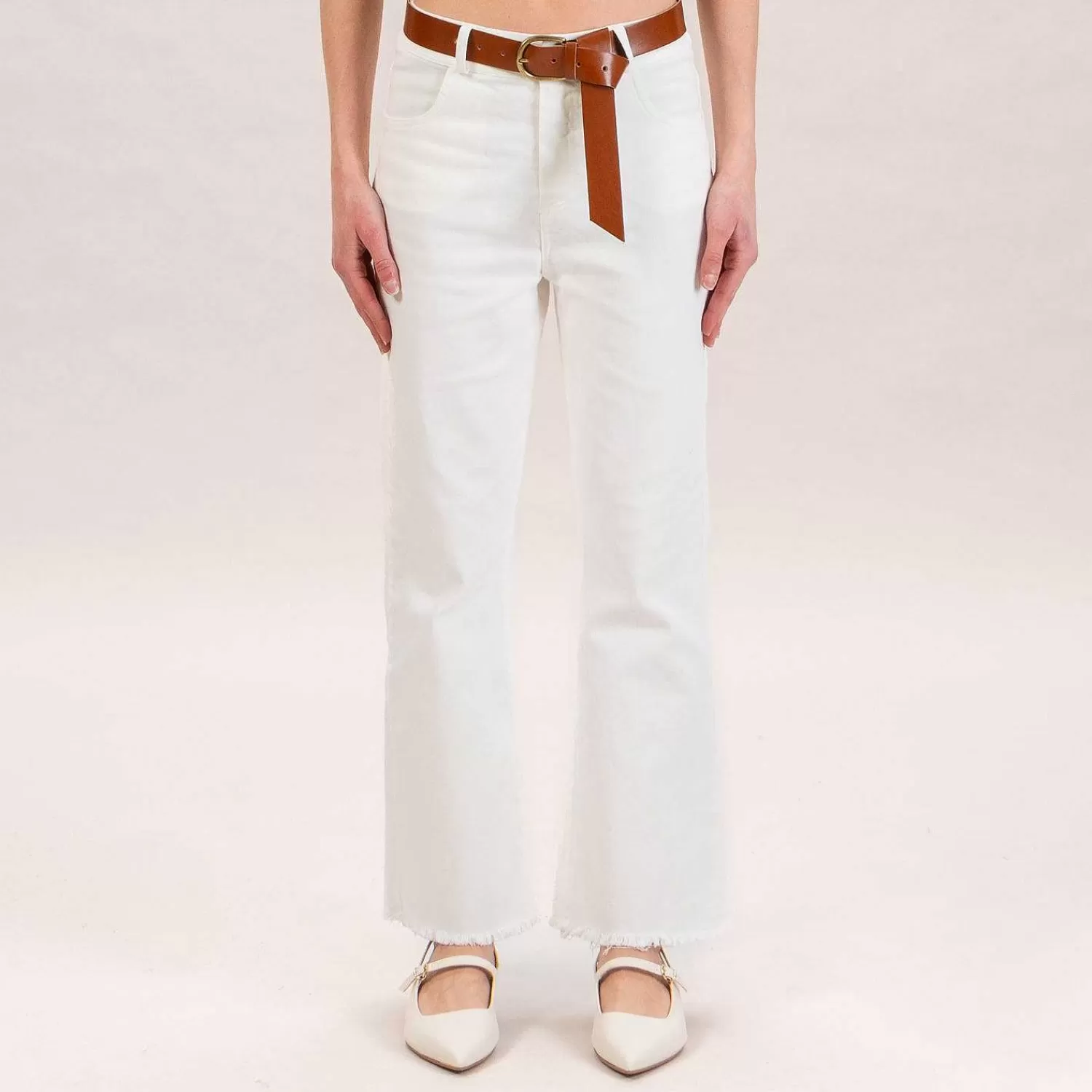 Store White Mood Tensione In-Pantalone Trombetta Crop Sfrangiato - Latte