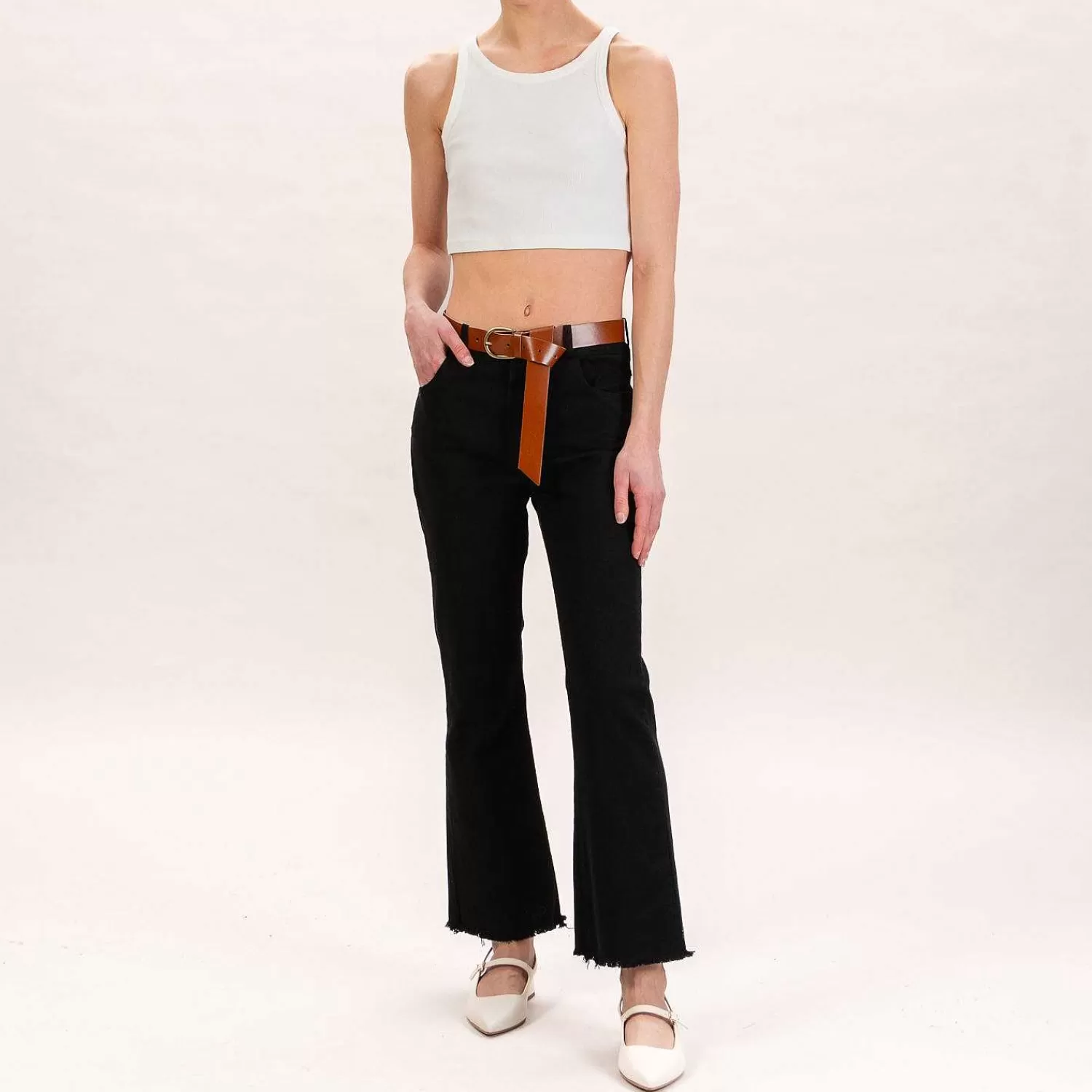 Hot White Mood Tensione In-Pantalone Trombetta Crop Sfrangiato - Nero