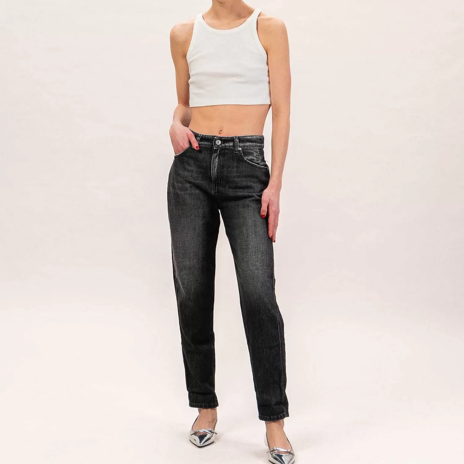 Shop White Mood Vicolo-Jeans Sienna Mom Fit - Denim Nero