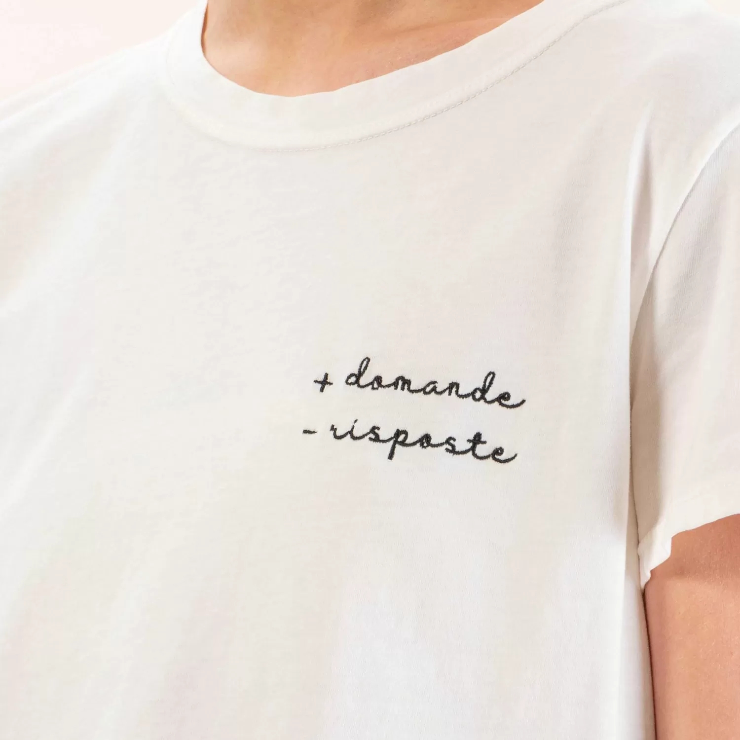 Clearance White Mood Vicolo-T-Shirt + Domande - Risposte - Latte/Nero