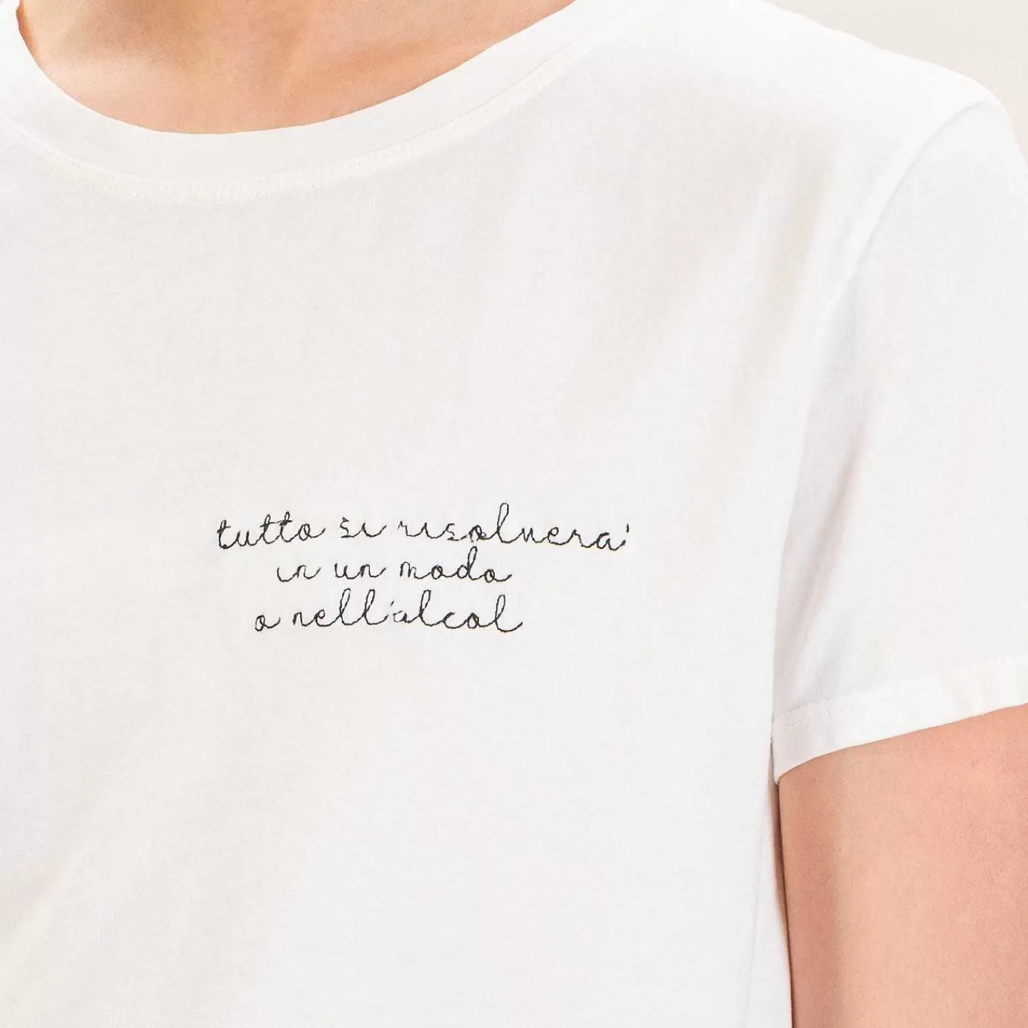 Online White Mood Vicolo-T-Shirt "Tutto Si Risolvera' ..." - Latte/Nero